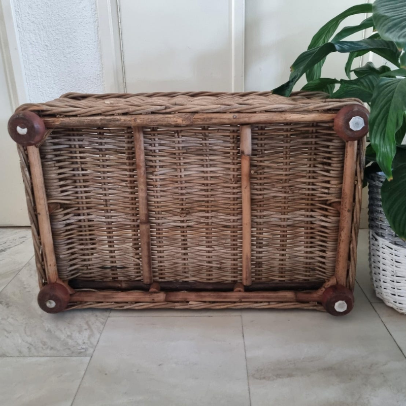 Rattan Dog Bed Basket.