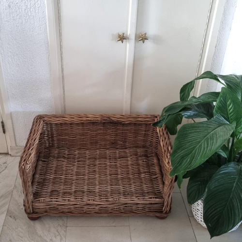 Rattan Dog Bed Basket.